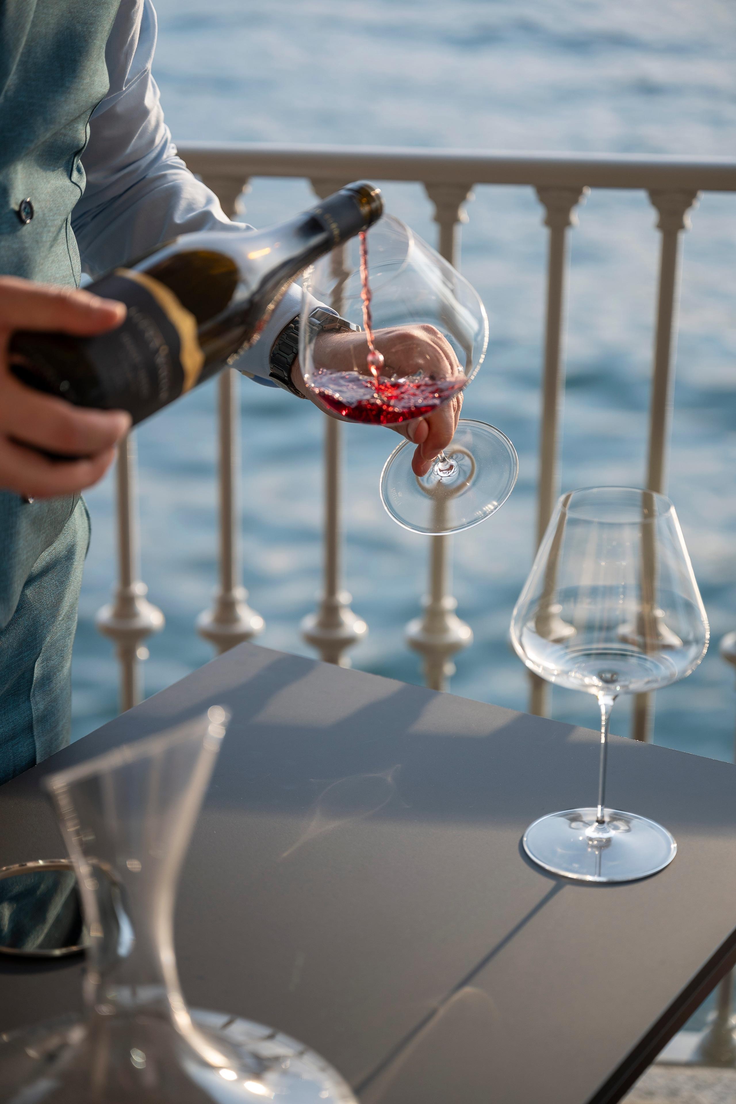 Degustazione di vini con vista sul Lago di Como